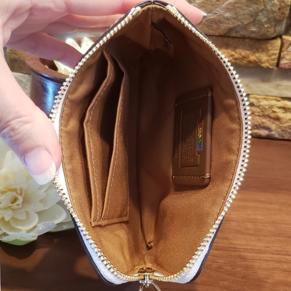 NEW Coach Rainbow Signature Wristlet w/ box - Picture 3 of 6